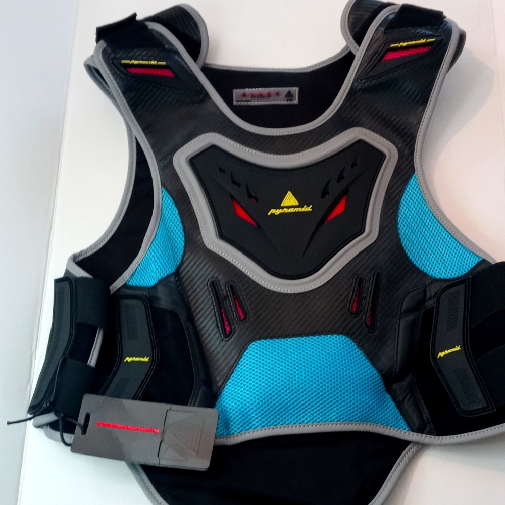 Black pyramid Moto sports vest